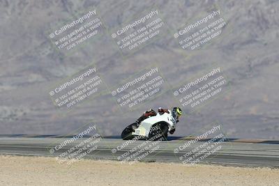 media/Dec-07-2025-CVMA (Sun) [[3e7d2de5dc]]/Race 7-Formula Lightweight Twins Shootout/